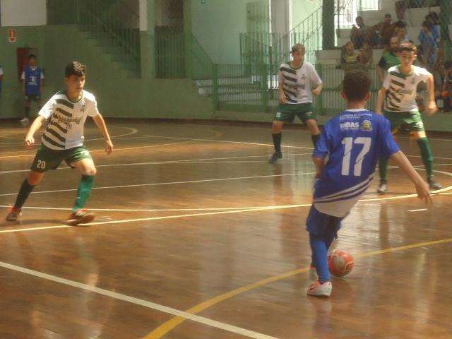 Goleadas marcaram partidas da Copa Pelezinho no s&aacute;bado 