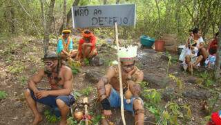 Índios afirmam que não vão sair da área que ocupam na Fazenda Santo Antônio da Nova Esperança. (Foto: Divulgação/Cimi)