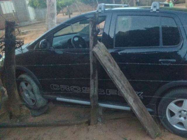 Menina tem perna amputada ap&oacute;s ser atropelada e arrastada por carro