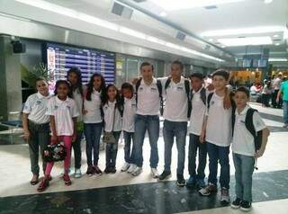 Atletas embarcaram ontem no Aeroporto Internacional de Campo Grande (Foto: Divulgação)
