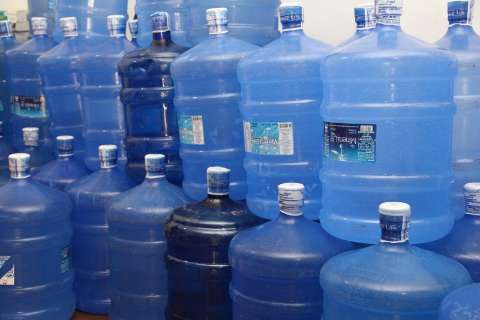 Com tempo seco, venda de água mineral cresce 50% nas distribuidoras