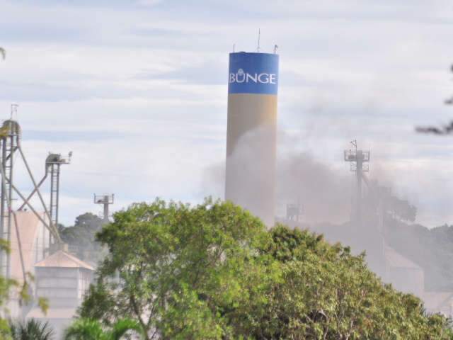  Bombeiros controlam inc&ecirc;ndio na Bunge Alimentos