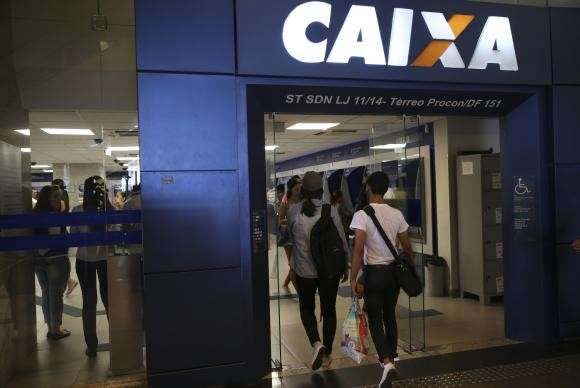 Caixa suspende sistema de pagamentos de abono, rendimentos e cotas at&eacute; domingo