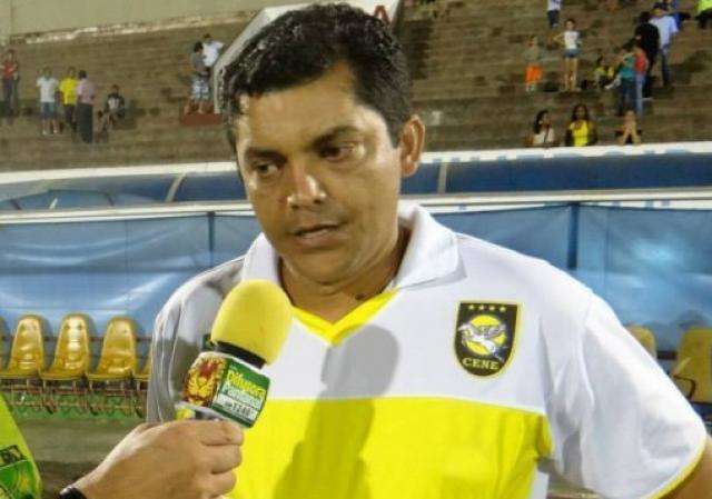 T&eacute;cnico campe&atilde;o pelo Cene, Claudio Roberto acerta com Corumbaense