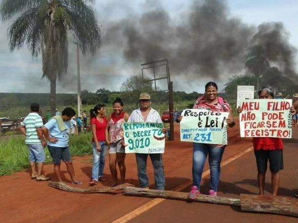 Ind&iacute;genas liberam BR-060 ap&oacute;s oito horas de protesto, informa PRF