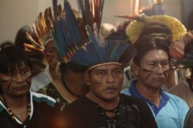 &Iacute;ndios d&atilde;o ultimato amanh&atilde; e produtor teme novo ciclo de invas&otilde;es