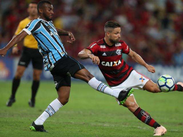 Com gols de Uribe e Diego, Flamengo faz 2 a 0 sobre o Gr&ecirc;mio 