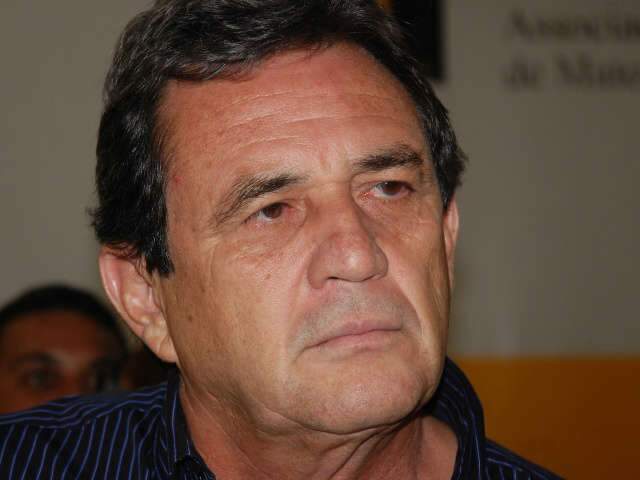  Moka diz que &eacute; independente no Senado, mas promete ajuda a Dilma