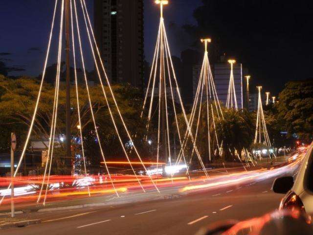Ilumina&ccedil;&atilde;o em &ldquo;superpostes&rdquo; na Euler de Azevedo ficar&aacute; pronta em 5 meses