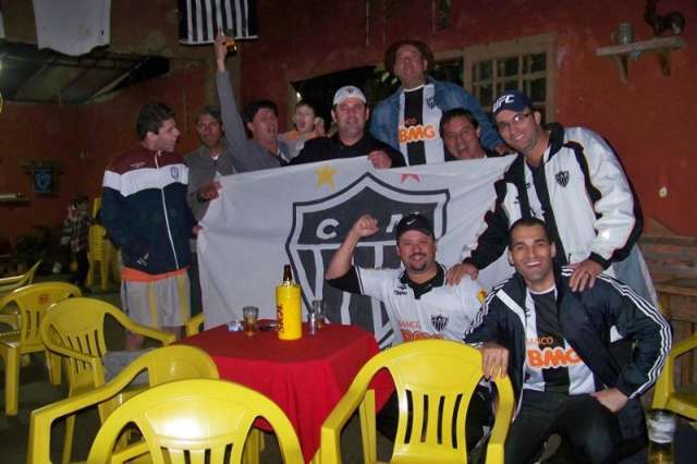 Atleticanos da Capital v&atilde;o torcer pelo time em boteco e at&eacute; no Marrocos