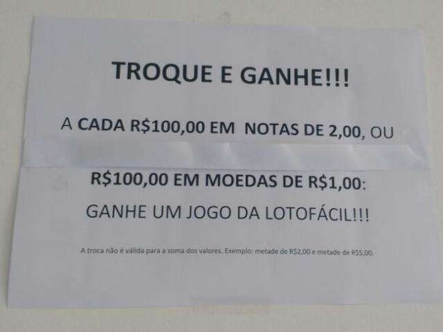 Com falta de troco na pra&ccedil;a, com&eacute;rcio d&aacute; brindes para quem trocar moedas