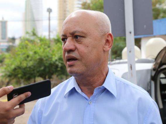 Governo trabalha para pagar 13&ordm; sal&aacute;rio integral e em dia, diz secret&aacute;rio