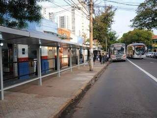 Ponto do Peg Fácil instalado em um trecho da Rua Rui Barbosa, no Centro da Capital (Foto: Paulo Francis)