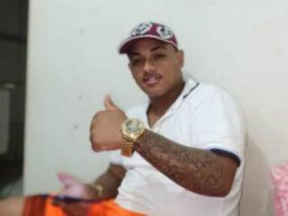 Jovem morre ap&oacute;s ser deixado com tiro no abd&ocirc;men em frente a hospital 