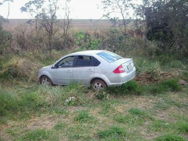 Bebê-conforto salva recém-nascido em acidente na "rodovia da morte"