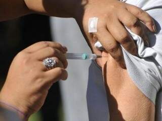 Vacina será aplicada em pessoas que têm entre 18 e 59 anos (Foto: Alcides Neto/Arquivo)