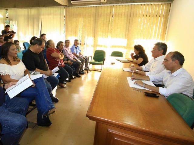 Ap&oacute;s adiamento, governo de MS quer iniciar jornada de 8 horas em 1&ordm; de julho