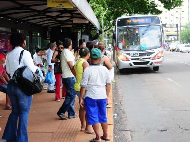 Passe de &ocirc;nibus aumenta para R$ 3,70 a partir de domingo, decreta prefeito