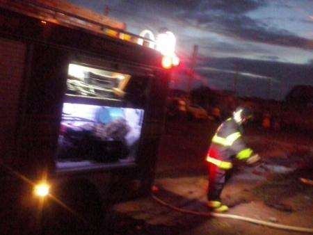 Casal e crian&ccedil;a s&atilde;o internados com queimaduras ap&oacute;s inc&ecirc;ndio em barraco 