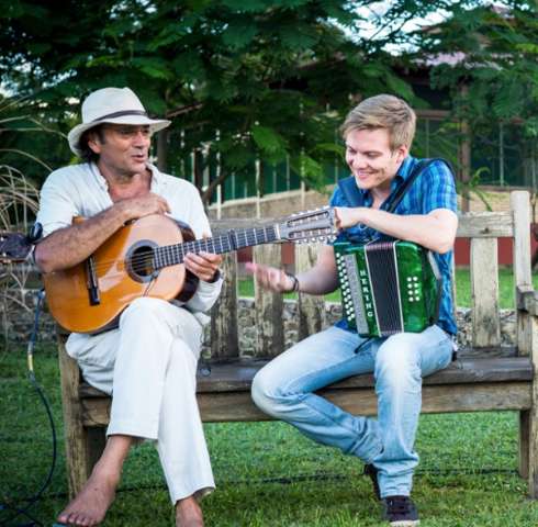 Noite da Seresta veta uísque em camarim de artistas