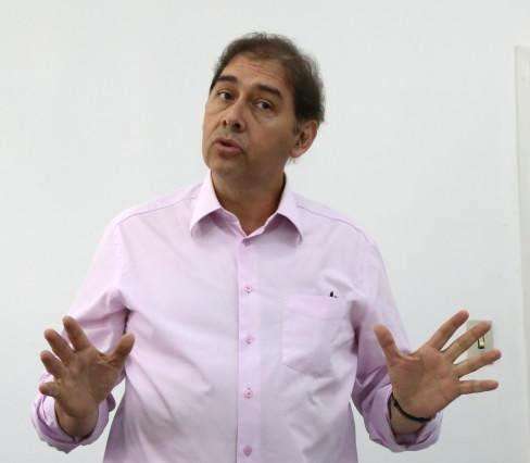 Juiz d&aacute; prazo de 72h para Bernal se manifestar sobre parcelamento de 13&ordm;