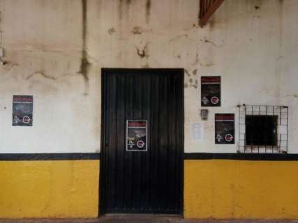 Sindicato diz que n&atilde;o foi notificado e promete manter paralisa&ccedil;&atilde;o