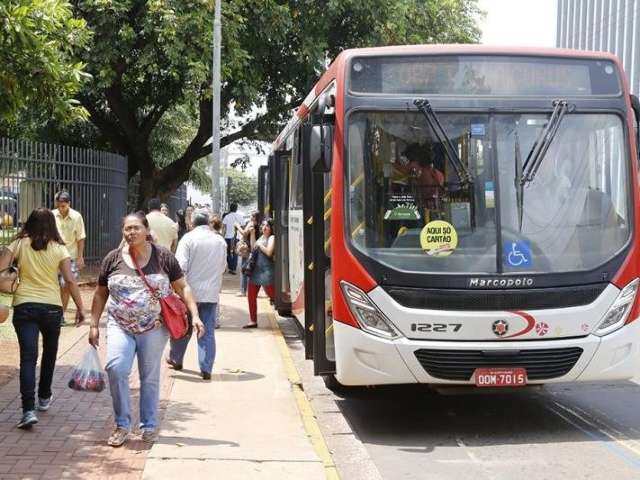 Lei municipal torna todos os assentos de &ocirc;nibus urbanos preferenciais