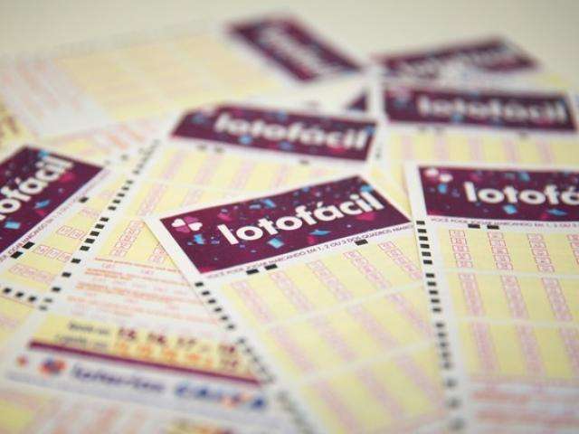 Morador de Sidrol&acirc;ndia fatura mais de R$ 1,5 milh&atilde;o na Lotof&aacute;cil 
