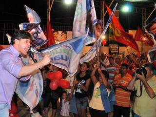 Paulo Duarte durante lançamento de candidatura a prefeito em Corumbá. (Foto: Divulgação)