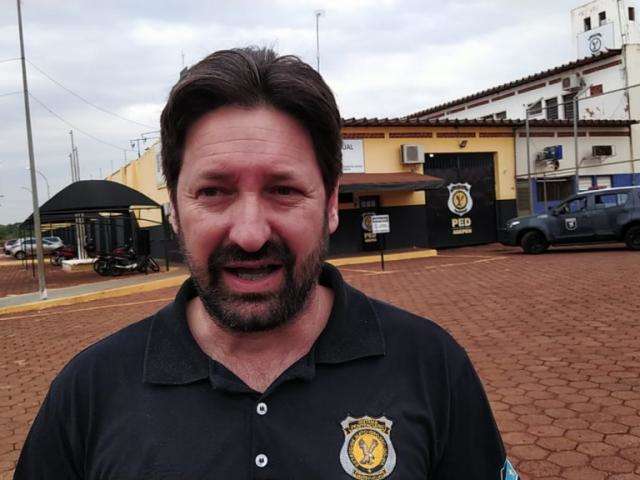 Pente-fino encontra grades serradas, celulares e at&eacute; modem de internet