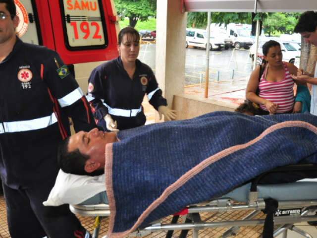  Pe&atilde;o picado por jararaca &eacute; trazido para o HR em helic&oacute;ptero da For&ccedil;a A&eacute;rea -