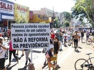 Reforma da Previdência é alvo do protesto (Foto: Helio de Freitas)
