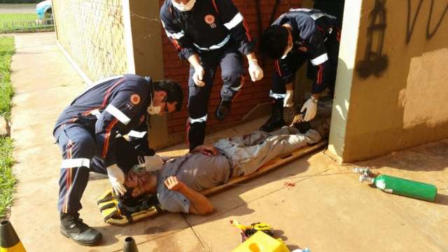 Interno do semiaberto &eacute; ferido com cinco tiros quando trabalhava em obra