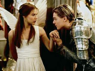 Leonardo DiCaprio e Claire Danes interpretam casal apaixonado. (Foto: Reprodução)