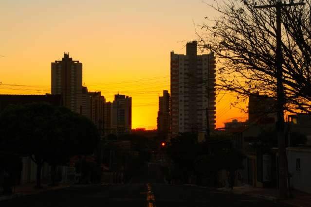 C&eacute;u amanhece sem nuvens e dia ser&aacute; de calor intenso na Capital