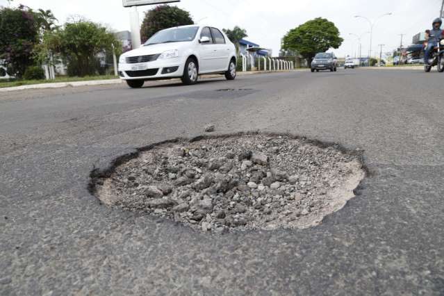 Borracharias elevam movimento em 70% e motoristas sofrem com buracos