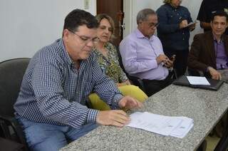 Paulo Pedra disse reajuste dos professores está condicionado a reunião com MPE. (Foto: Simão Nogueira)