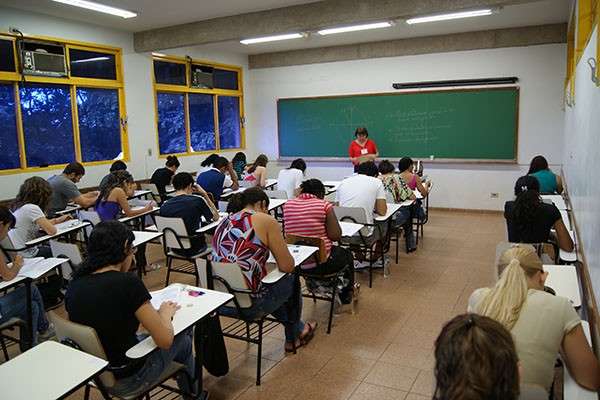 UFGD inicia amanh&atilde; inscri&ccedil;&otilde;es para vestibular com 962 vagas em 32 cursos