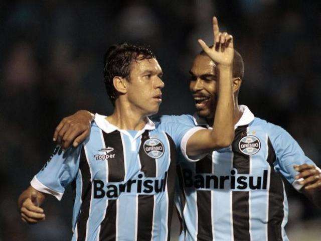 Gr&ecirc;mio vence Millonarios por 1 a 0 e fica pr&oacute;ximo da semi pela Sul-Americana