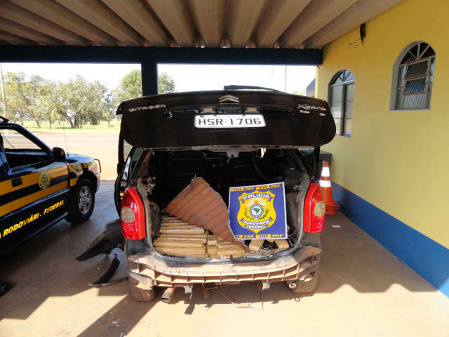  Duas pessoas s&atilde;o flagradas transportando 145 quilos de maconha 