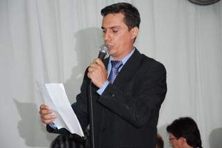 O ex-prefeito de Figueirão, Neilo Cunha, que morreu na madrugada de hoje, está sendo velado na Câmara Municipal da cidade (Foto: Divulgação/Prefeitura de Figueirão)