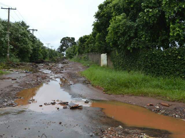  Noite de s&aacute;bado para domingo teve mais de 50 mm de chuva na Capita