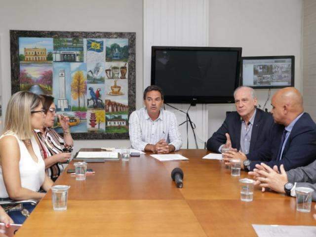 Ap&oacute;s oito anos, prefeitura realizar&aacute; concurso para 450 vagas na Sa&uacute;de