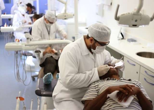 Atividades de preven&ccedil;&atilde;o contra c&acirc;ncer de boca tem participa&ccedil;&atilde;o de acad&ecirc;micos