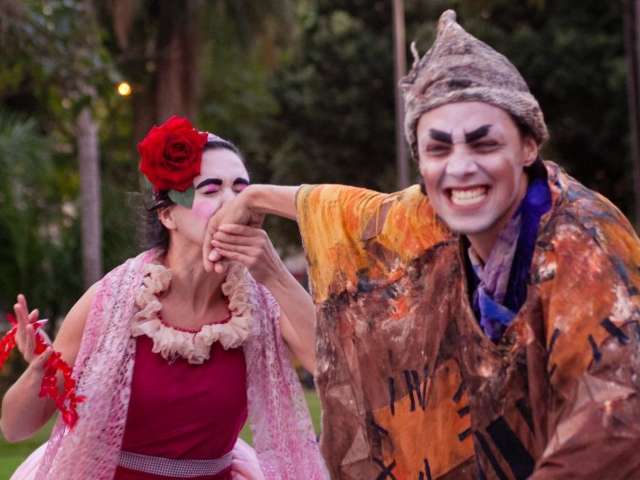 Teatro Imagin&aacute;rio Maracangalha faz apresenta&ccedil;&otilde;es no Circo do Mato