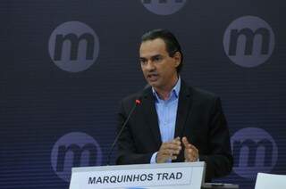 Marquinhos Trad (PSD) durante debate na noite desta sexta-feira (21). (Foto: Alcides Neto)