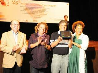 Nelson Trad Filho foi homenageado pelo incentivo à literatura. (Foto: Rodrigo Pazinato)