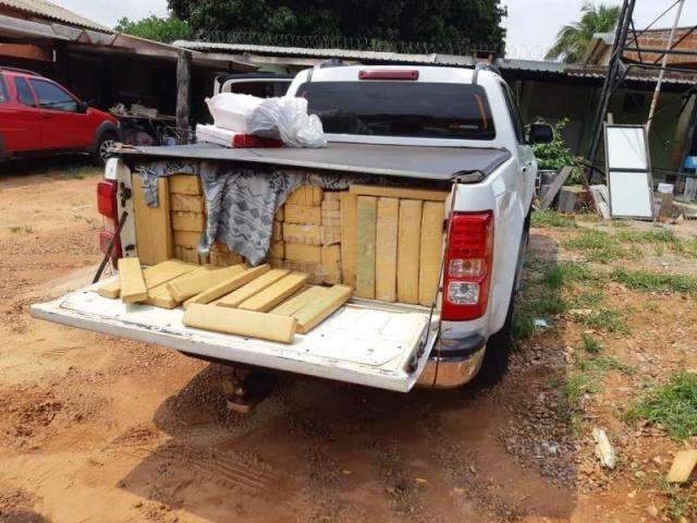 Camionete roubada com 1,3 toneladas de maconha &eacute; apreendida na BR-267