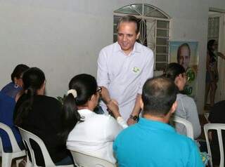 Coronel David durante reunião da campanha, nos bairros da cidade (Foto: Divulgação - Assessoria)
