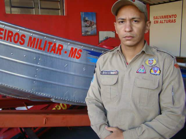  Depois de salvar mulher, bombeiro vira her&oacute;i em Bataguassu